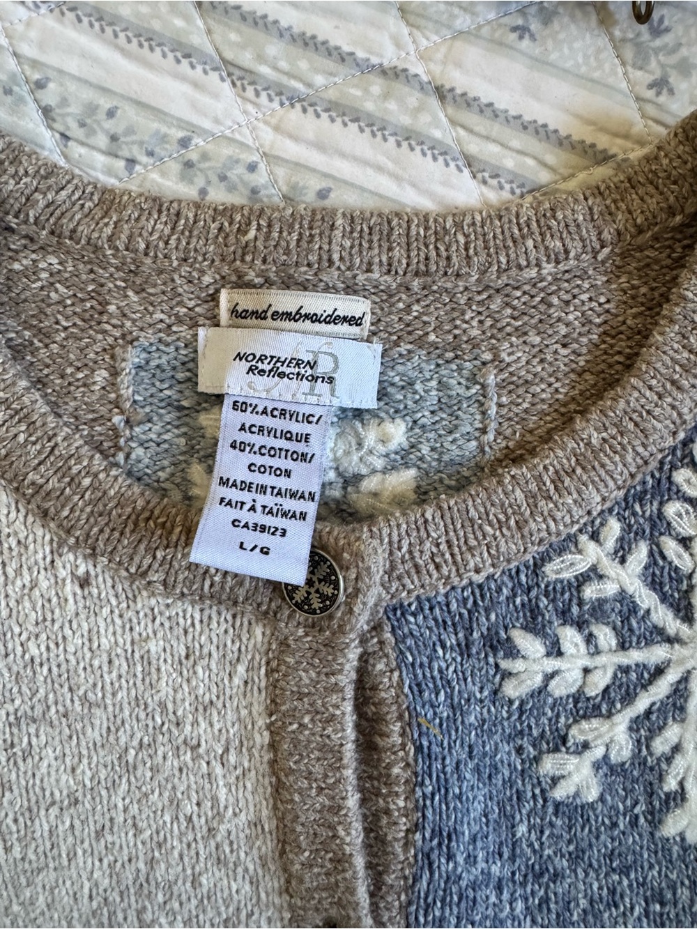Cottagecore Cotton Blend Snowflake Knit Cardigan - Hand Embroidered - Picture 3 of 3